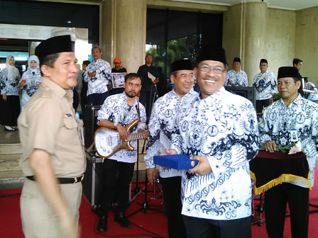 Pencarian PGRI Tanatoraja - Persatuan Guru Republik Indonesia Cabang Kabupaten Tanatoraja